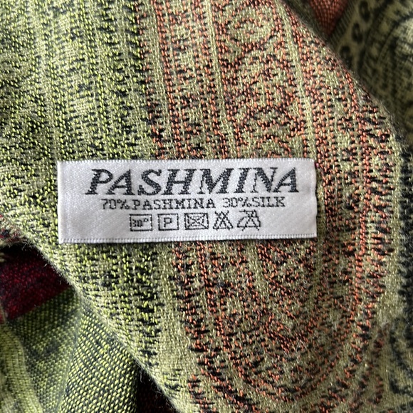 Pashmina Wrap - Picture 2 of 4